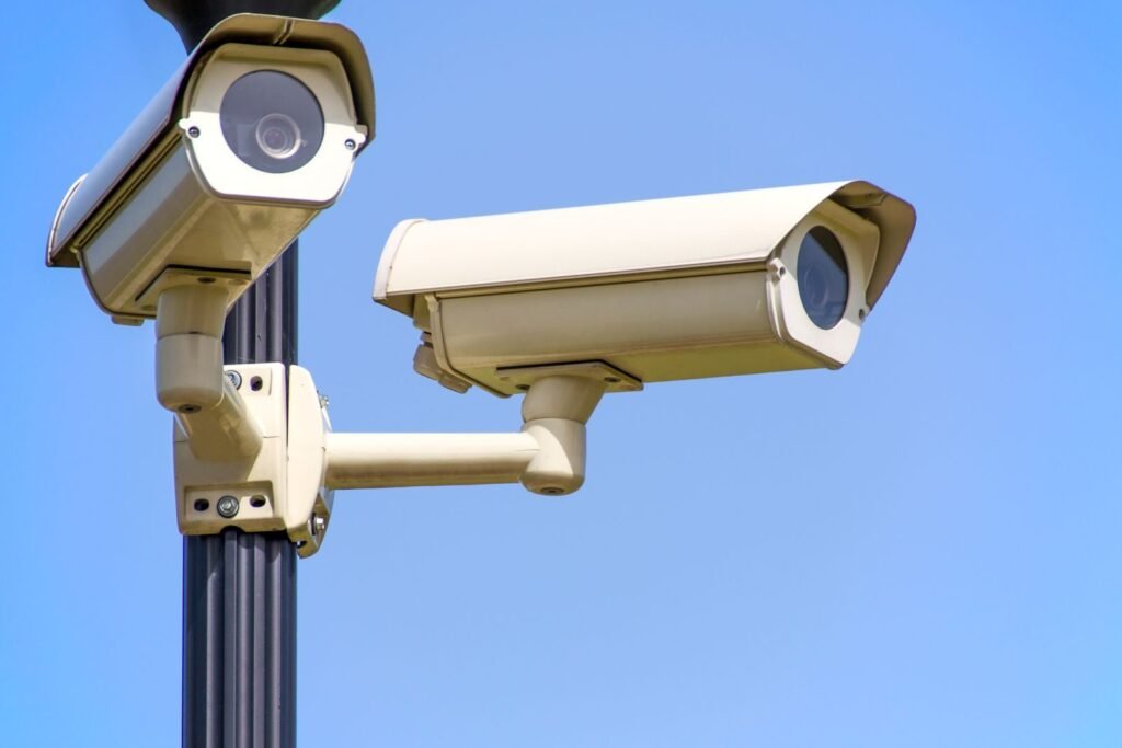 Exterior home security camera that records without a monthly subscription fee
